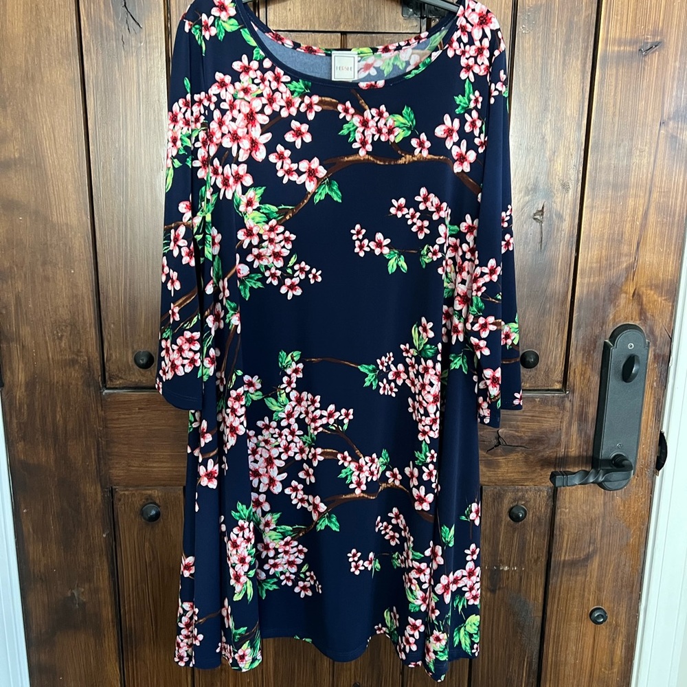 Quarter sleeve tshirt dress